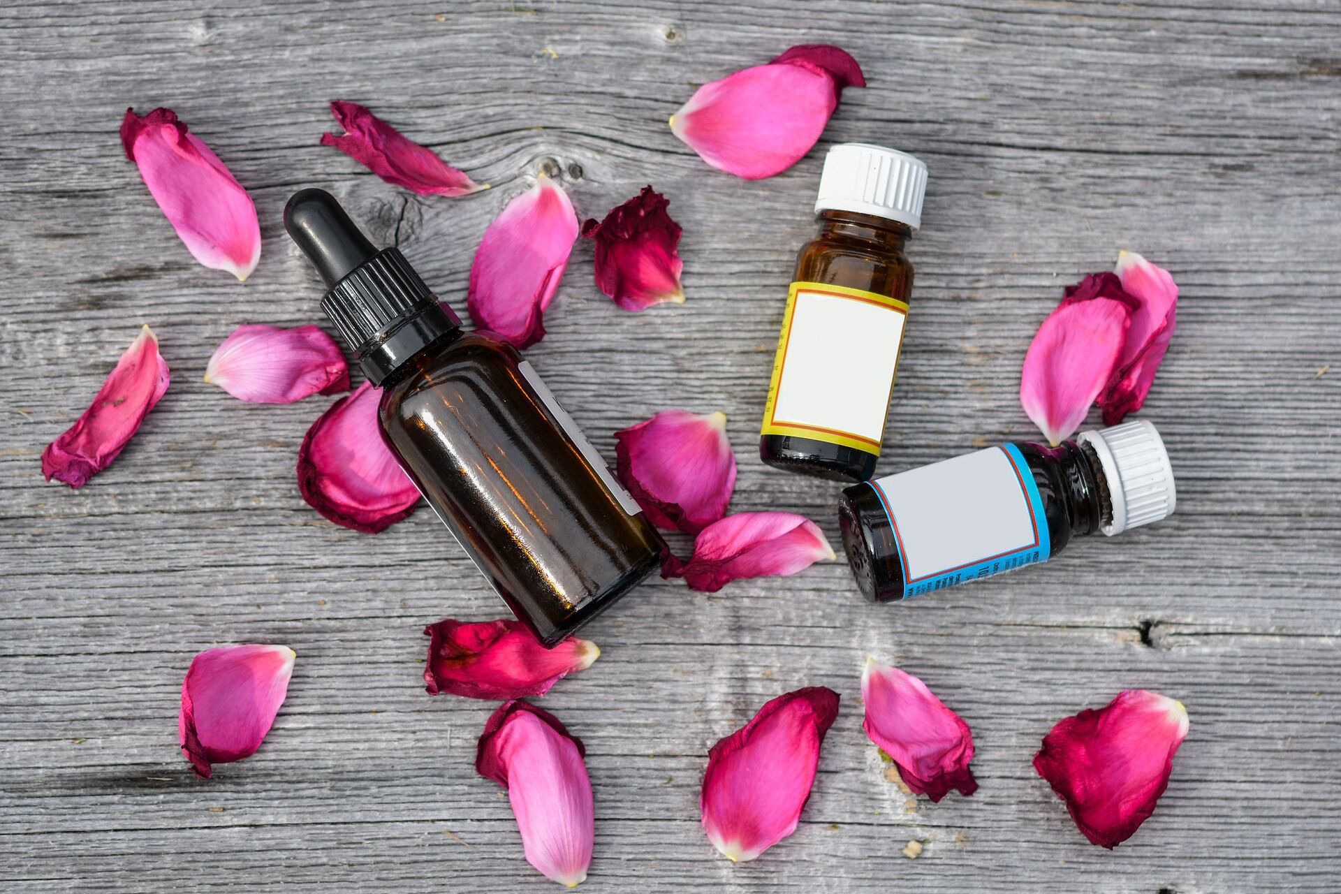 INDEX__cms-5783-image__essential-oils-2536471_1920 (1)